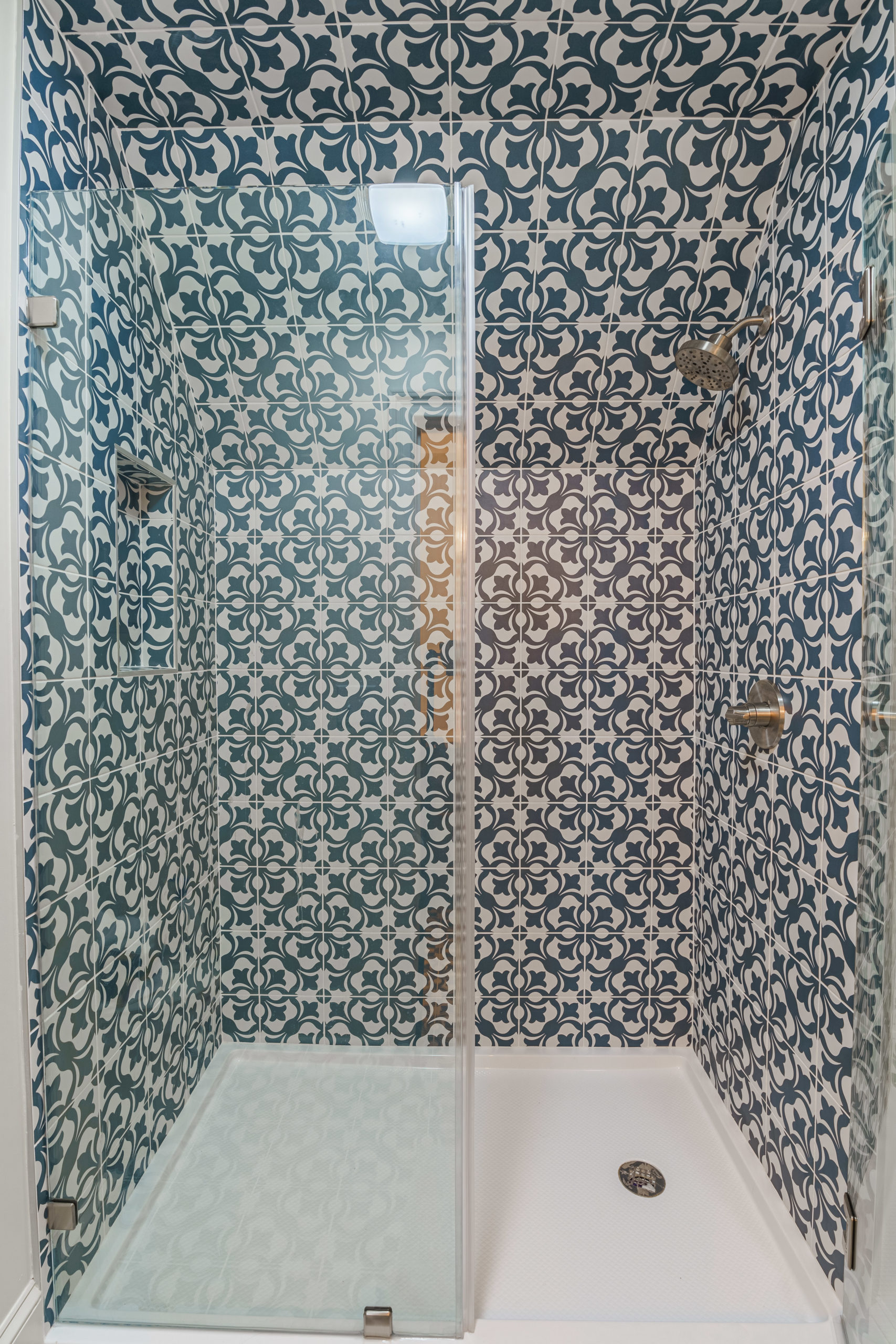 Farnum road bathroom tile shower detail